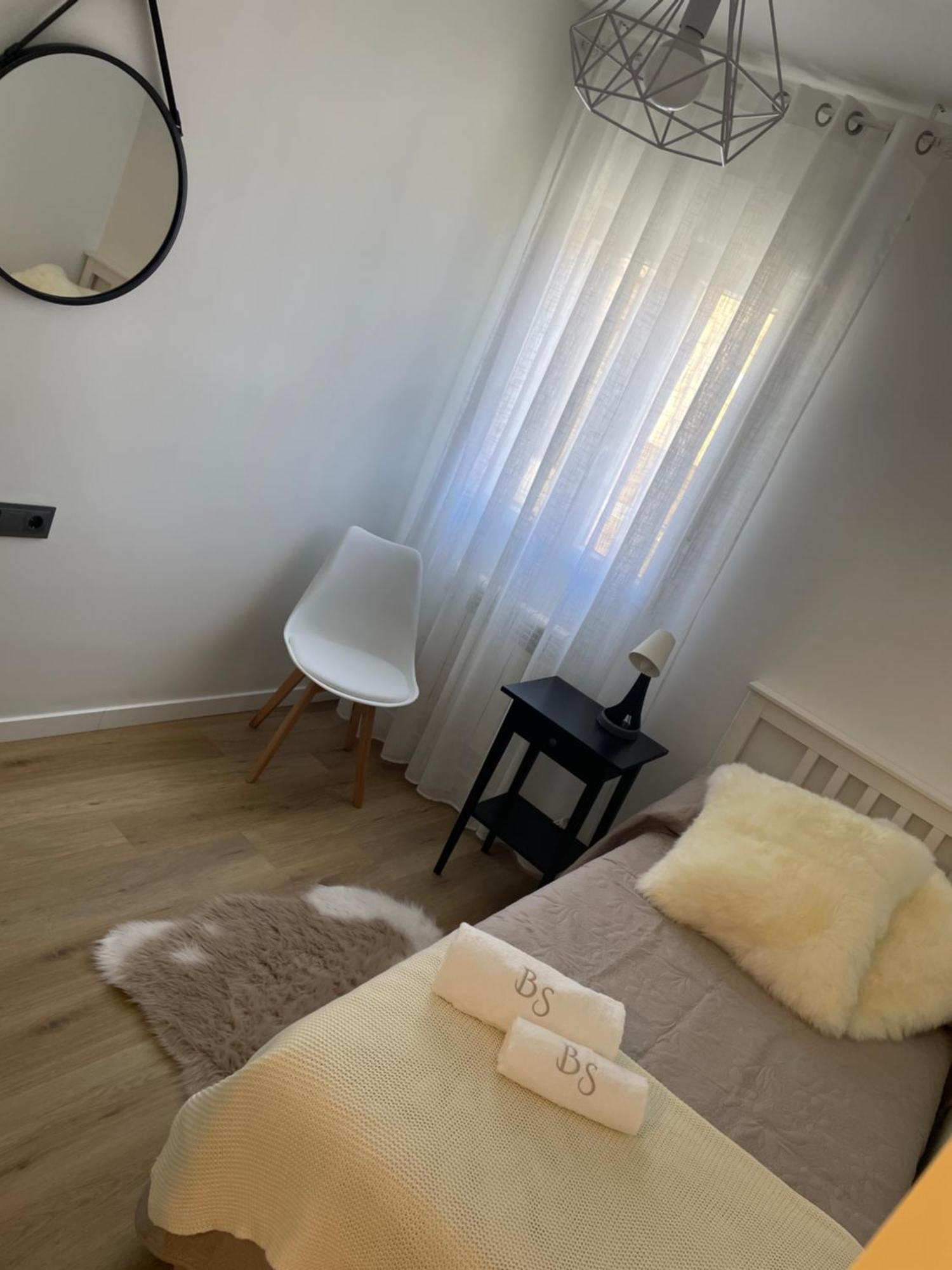Bulevar Suite Nava de la Asuncion エクステリア 写真