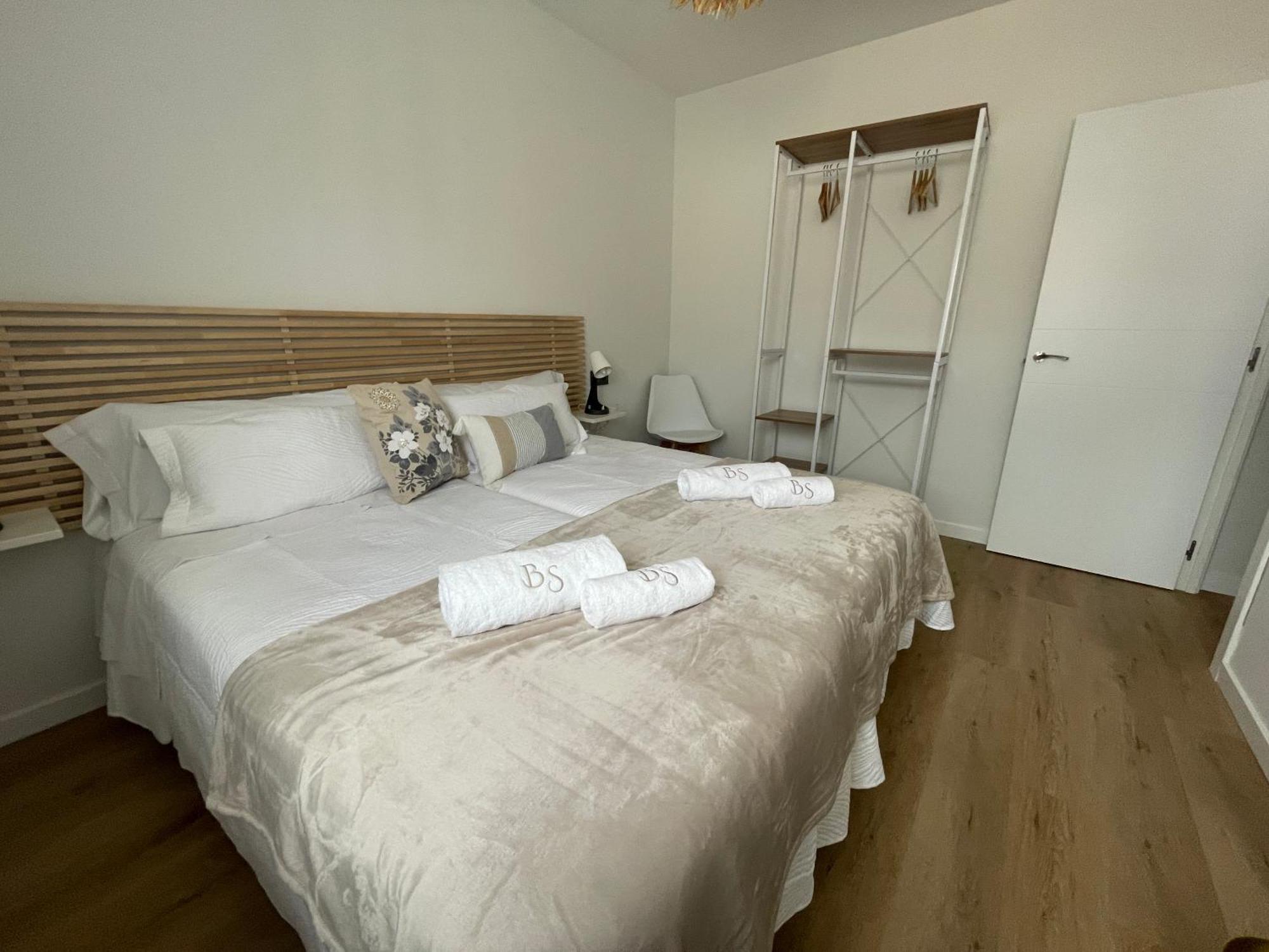 Bulevar Suite Nava de la Asuncion エクステリア 写真