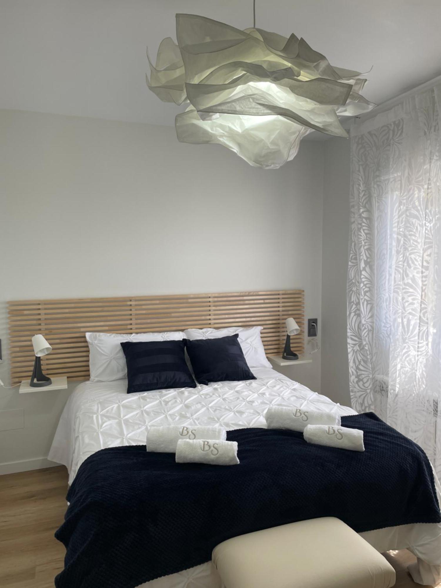 Bulevar Suite Nava de la Asuncion エクステリア 写真